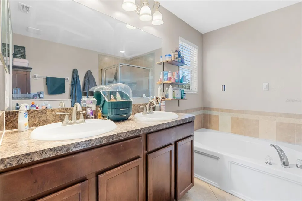 7719 MAROON PEAK DRIVE Ruskin, FL 33573