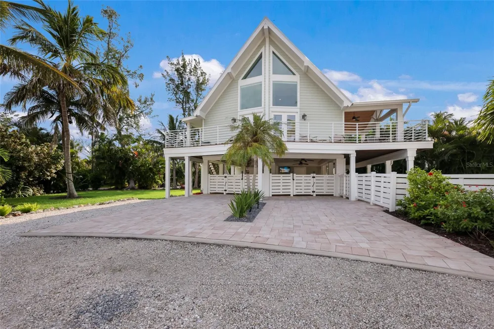 315 HAMMOCK CIRCLE Anna Maria, FL 34216