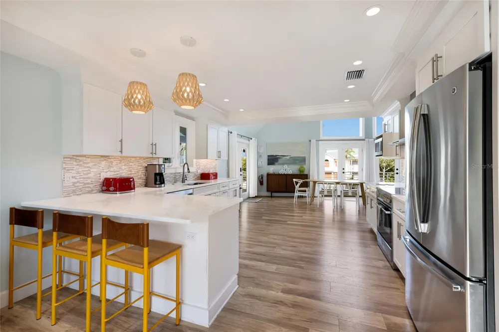 315 HAMMOCK CIRCLE Anna Maria, FL 34216