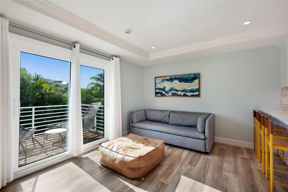 315 HAMMOCK CIRCLE Anna Maria, FL 34216