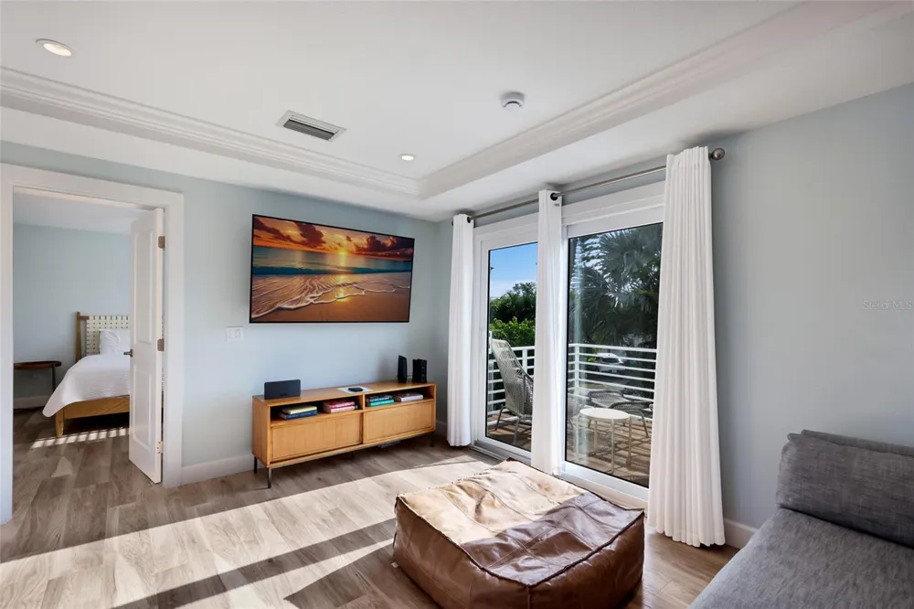 315 HAMMOCK CIRCLE Anna Maria, FL 34216