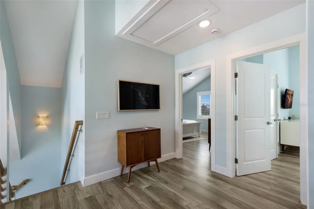 315 HAMMOCK CIRCLE Anna Maria, FL 34216
