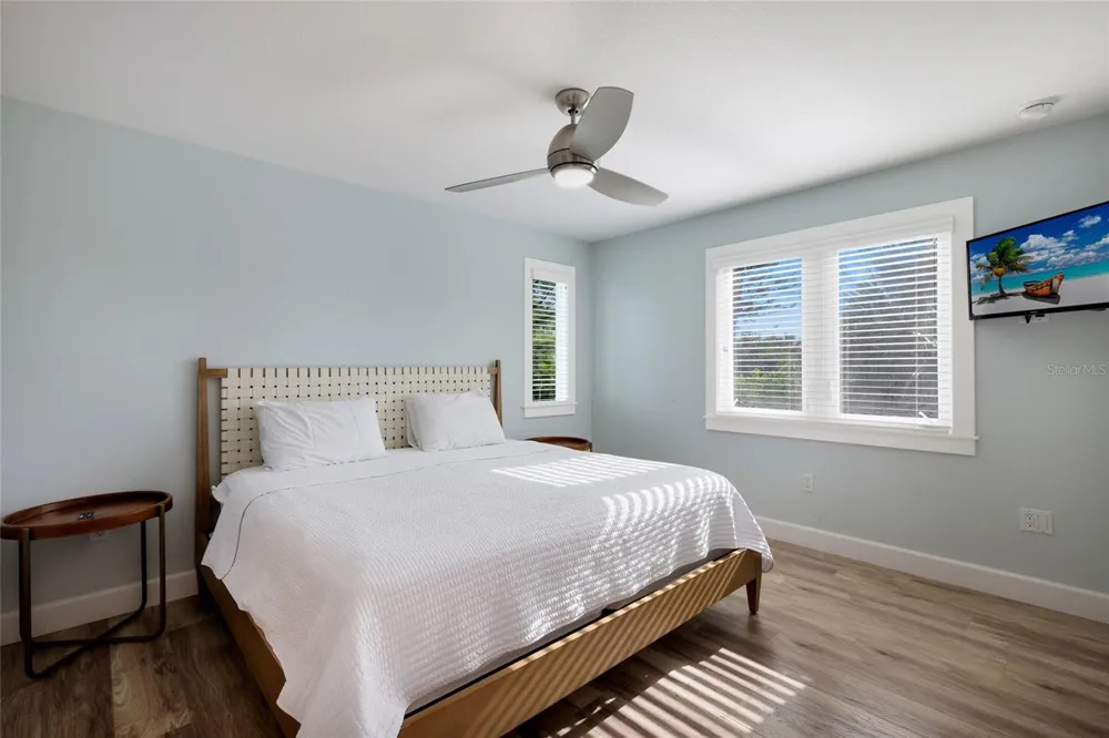 315 HAMMOCK CIRCLE Anna Maria, FL 34216
