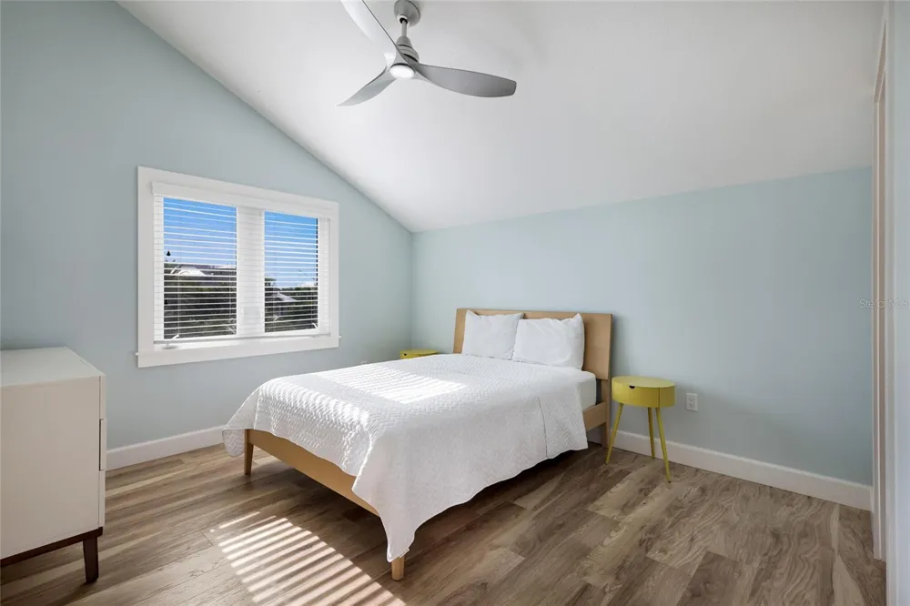 315 HAMMOCK CIRCLE Anna Maria, FL 34216