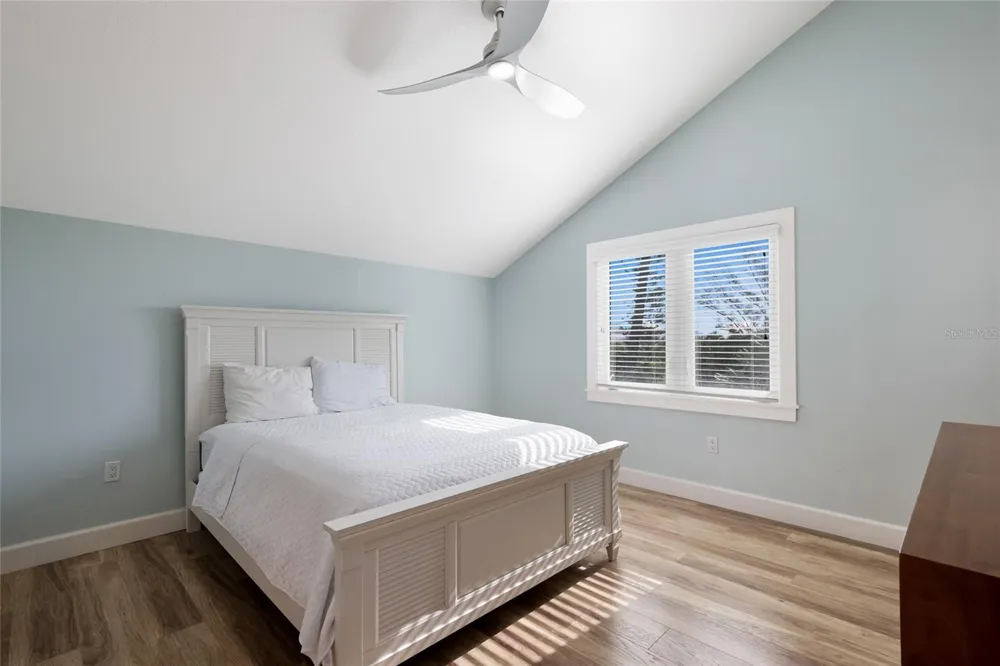 315 HAMMOCK CIRCLE Anna Maria, FL 34216