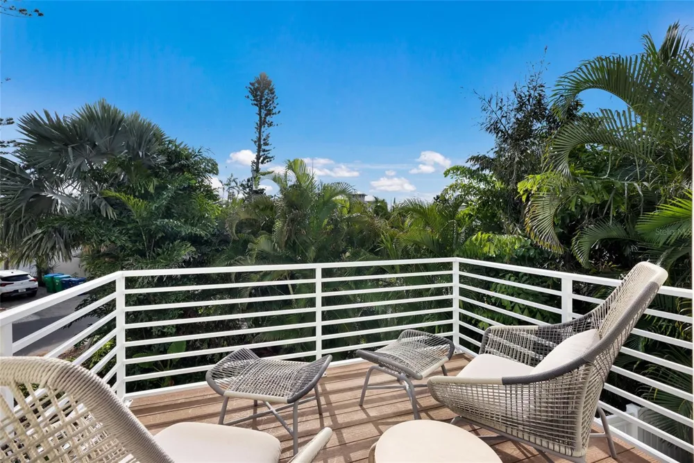 315 HAMMOCK CIRCLE Anna Maria, FL 34216