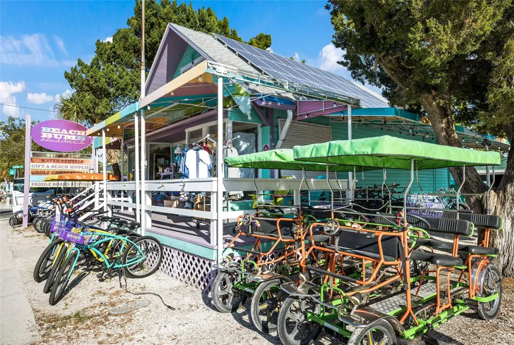 315 HAMMOCK CIRCLE Anna Maria, FL 34216