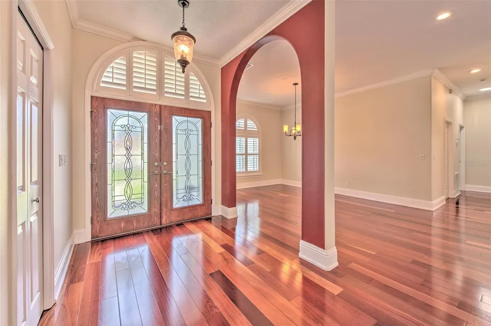 5207 MERION RD Valrico, FL 33596