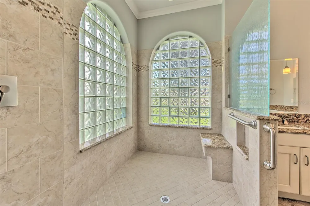 5207 MERION RD Valrico, FL 33596