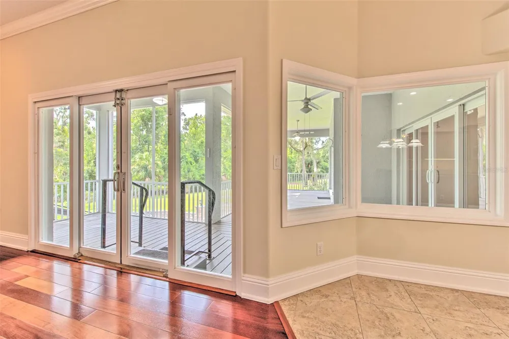 5207 MERION RD Valrico, FL 33596