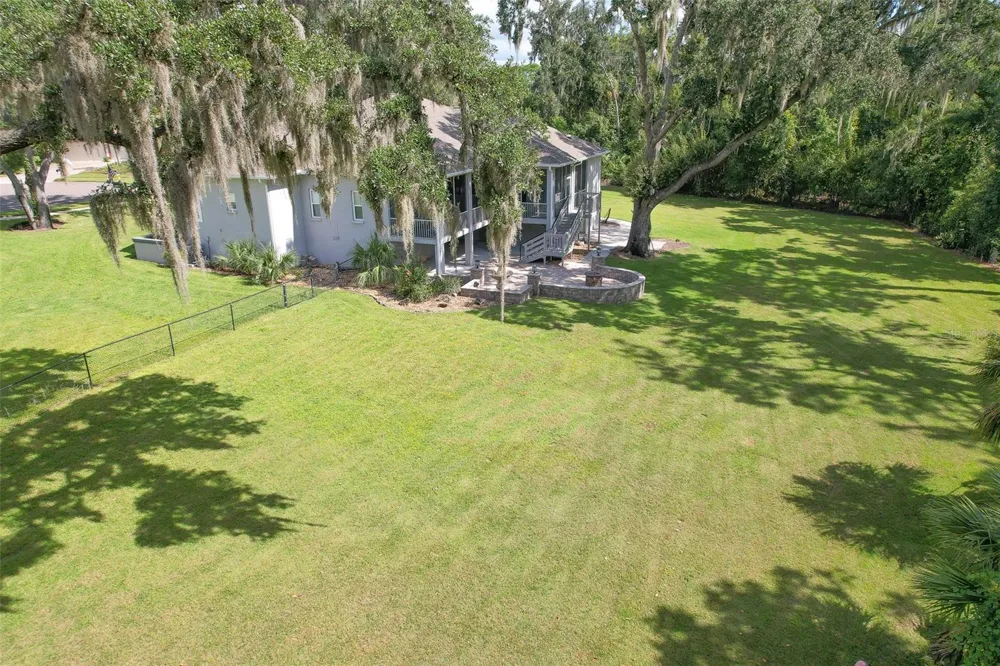5207 MERION RD Valrico, FL 33596