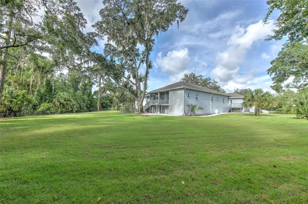 5207 MERION RD Valrico, FL 33596