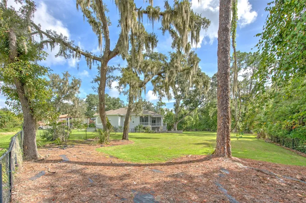 5207 MERION RD Valrico, FL 33596
