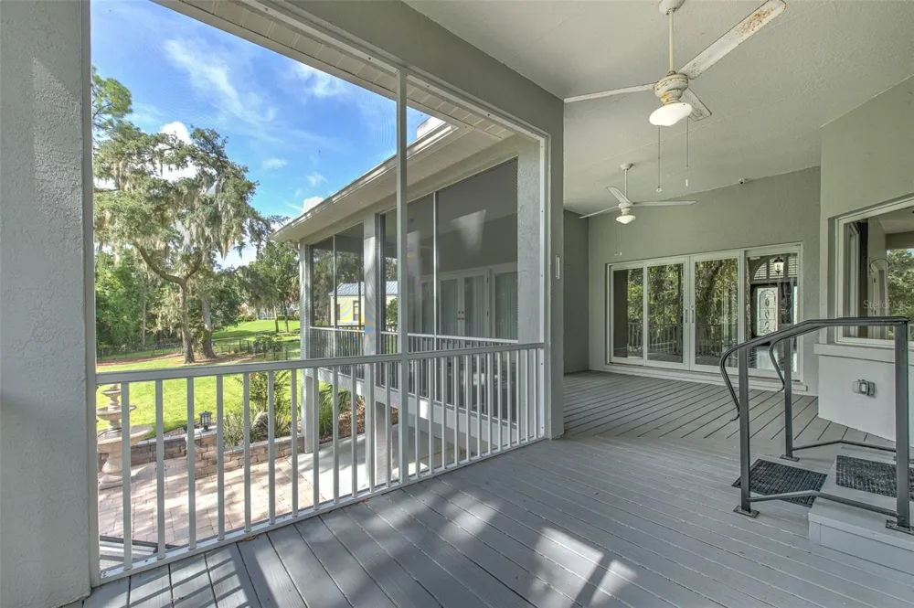 5207 MERION RD Valrico, FL 33596