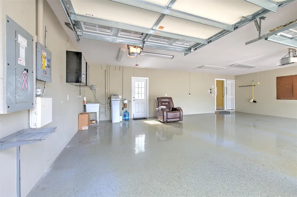 5207 MERION RD Valrico, FL 33596