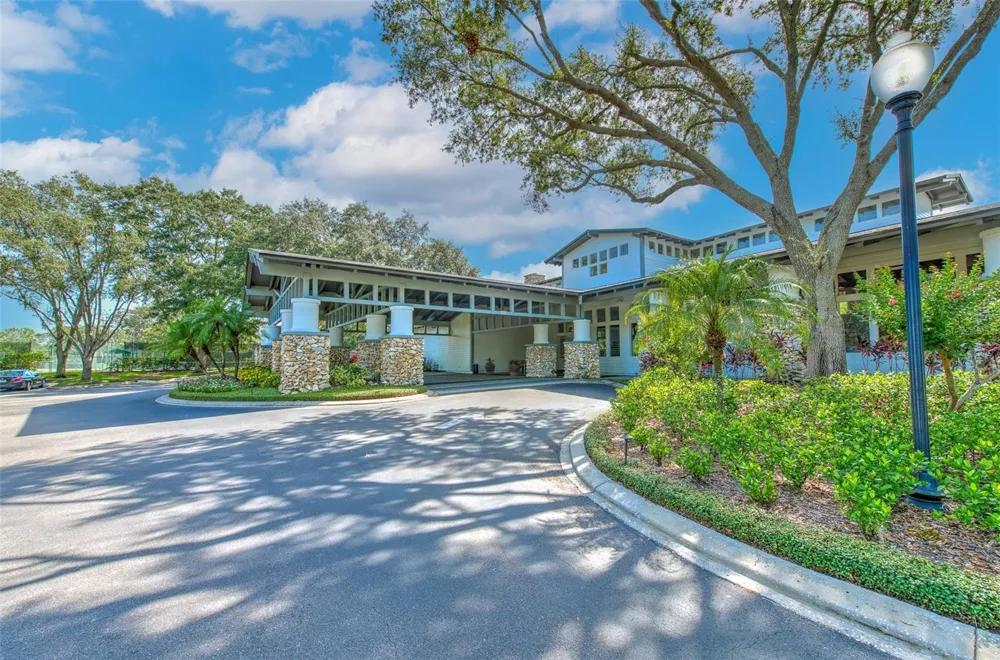 5207 MERION RD Valrico, FL 33596
