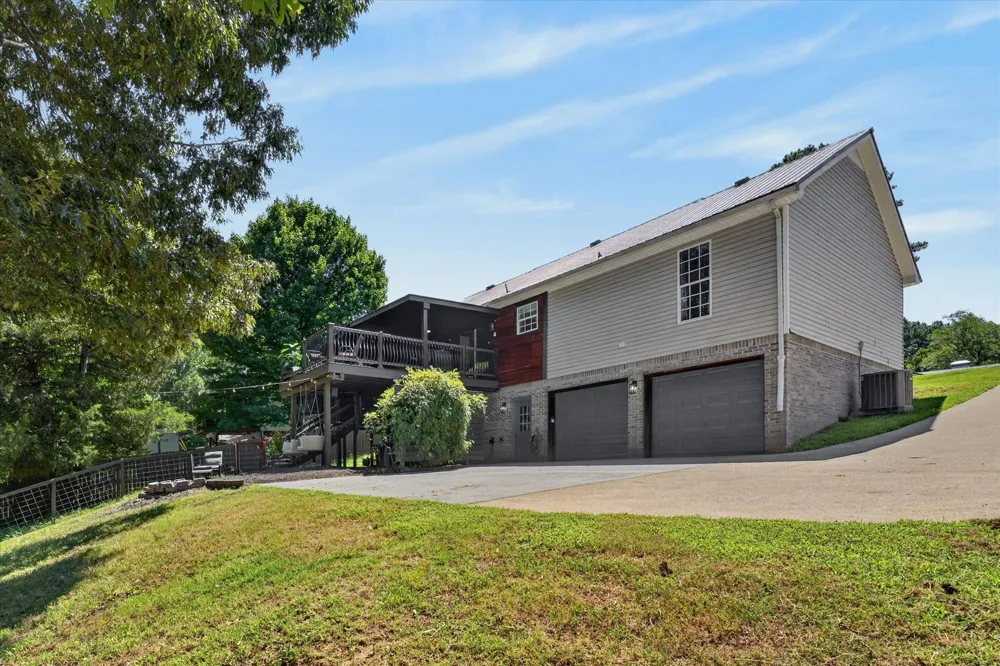 385 Belmont Rd Clarksville, TN 37040