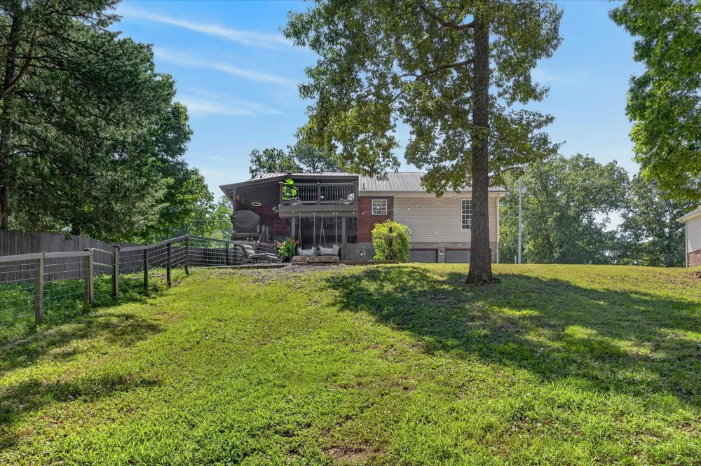 385 Belmont Rd Clarksville, TN 37040