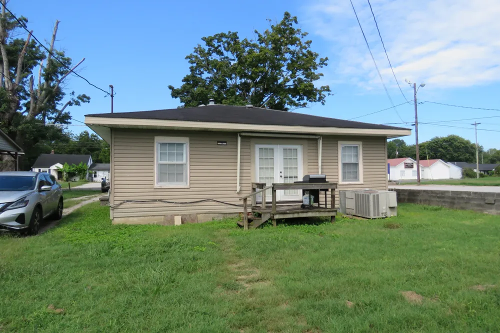 352 N Spring St Sparta, TN 38583