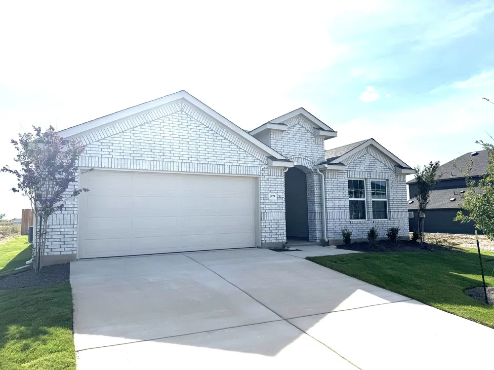 709 Red Wolf Drive Jarrell, TX 76537