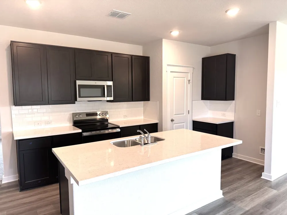 709 Red Wolf Drive Jarrell, TX 76537