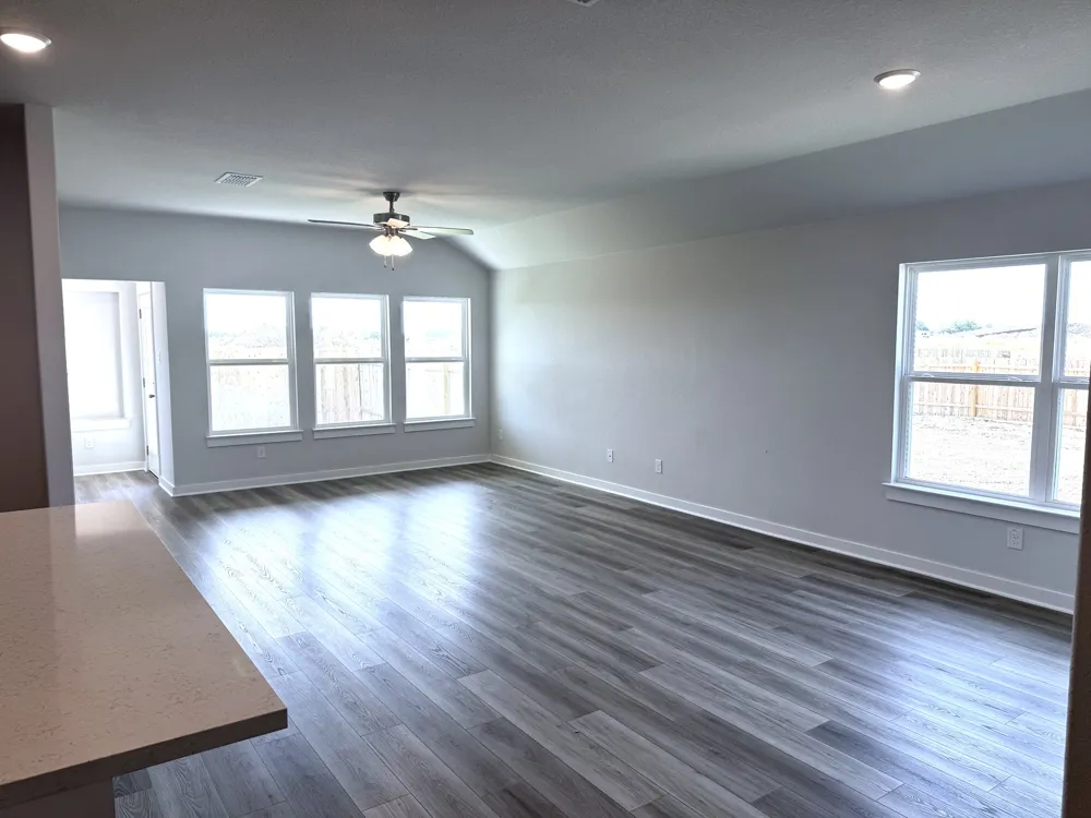 709 Red Wolf Drive Jarrell, TX 76537