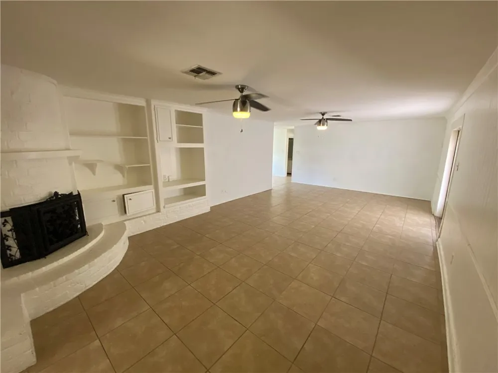 5006 Cascade Drive Corpus Christi, TX 78413