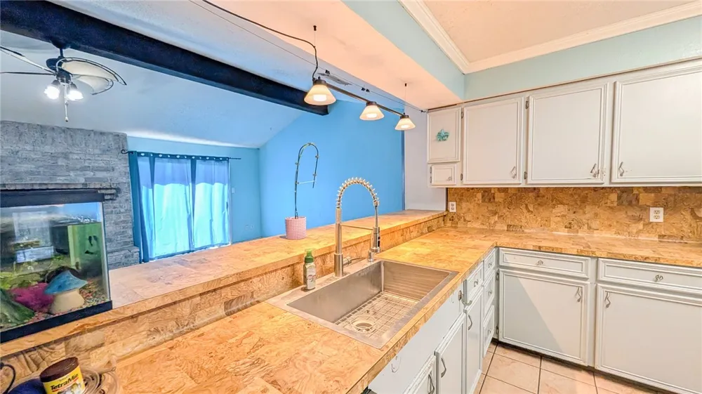 4913 Creekbend Road Corpus Christi, TX 78413