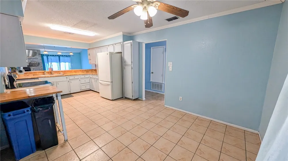 4913 Creekbend Road Corpus Christi, TX 78413
