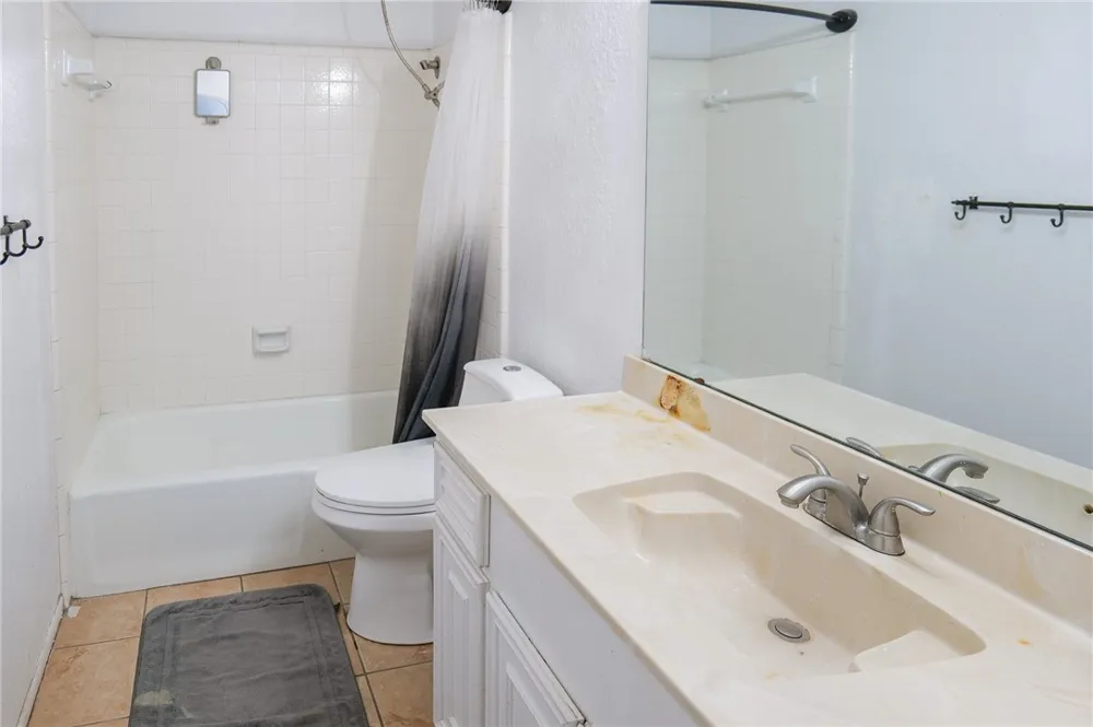 4913 Creekbend Road Corpus Christi, TX 78413