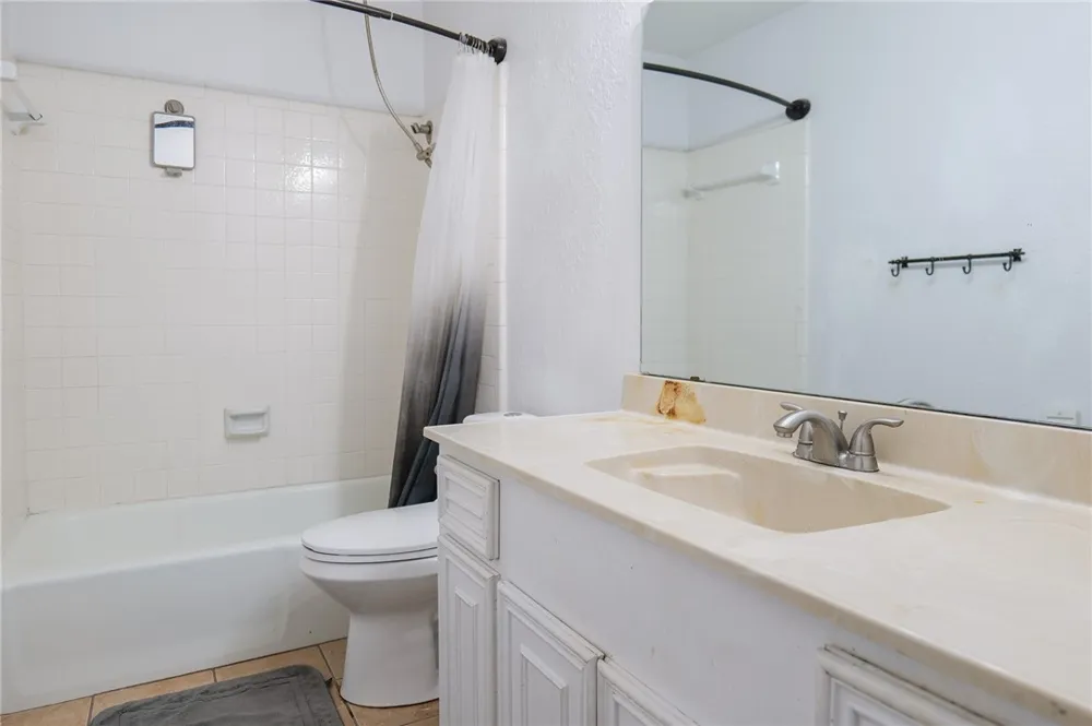 4913 Creekbend Road Corpus Christi, TX 78413