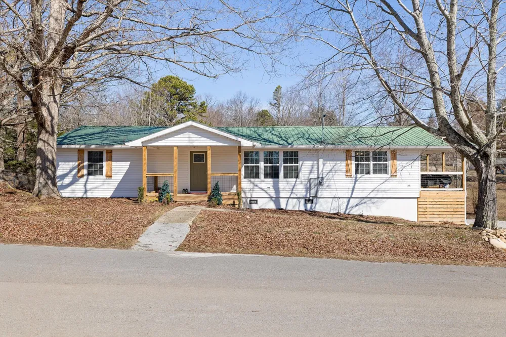 120 Dennis Road Trenton, GA 30752