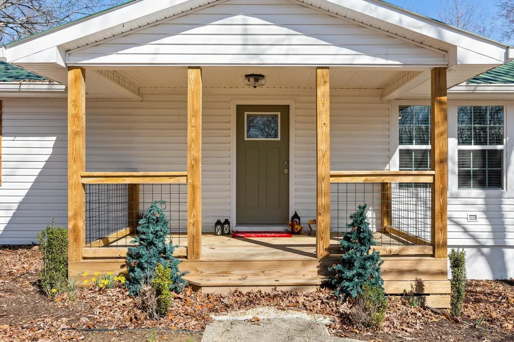 120 Dennis Road Trenton, GA 30752