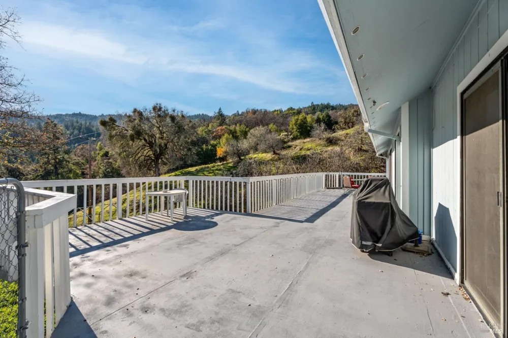 6620 Robinson Creek Road Ukiah, CA 95482