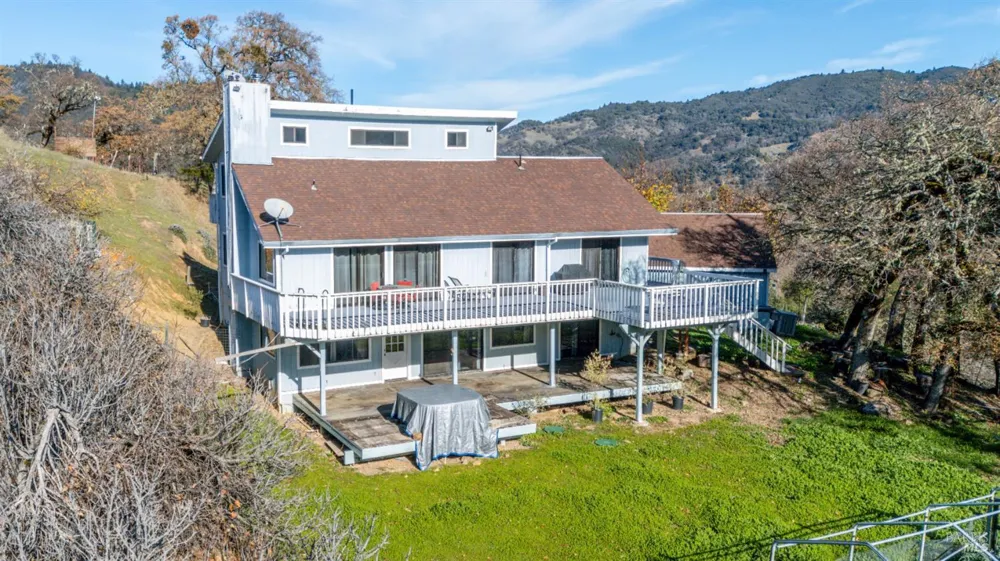 6620 Robinson Creek Road Ukiah, CA 95482