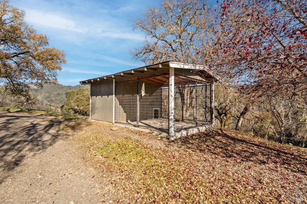 6620 Robinson Creek Road Ukiah, CA 95482