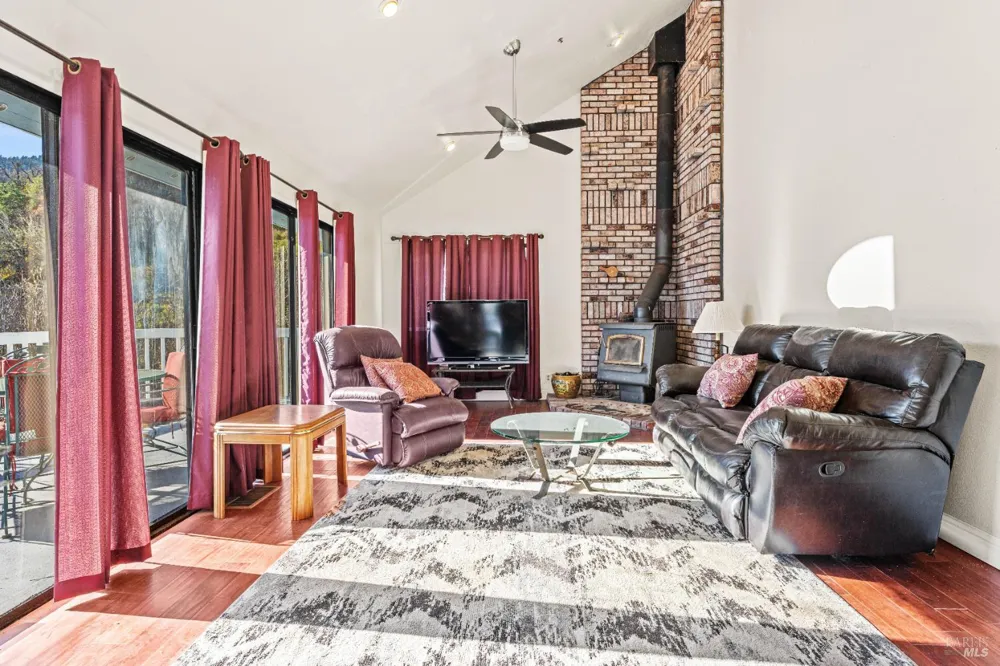 6620 Robinson Creek Road Ukiah, CA 95482
