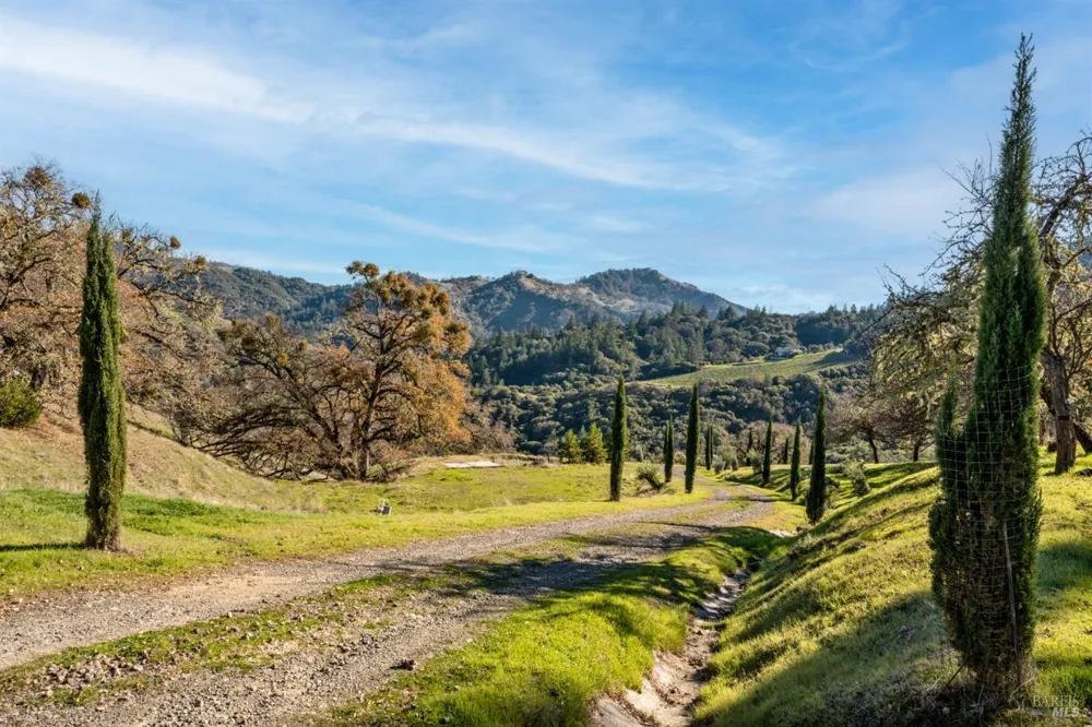6620 Robinson Creek Road Ukiah, CA 95482