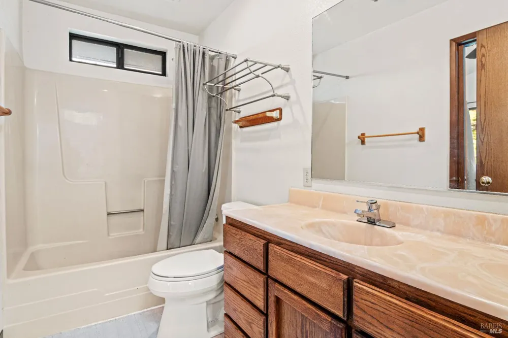 6620 Robinson Creek Road Ukiah, CA 95482