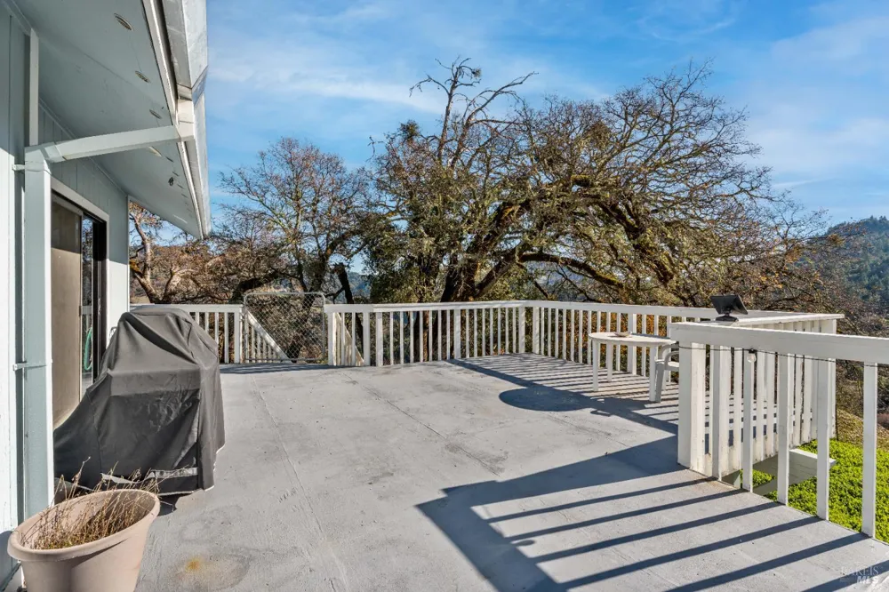 6620 Robinson Creek Road Ukiah, CA 95482