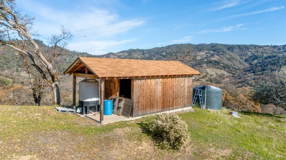 6620 Robinson Creek Road Ukiah, CA 95482