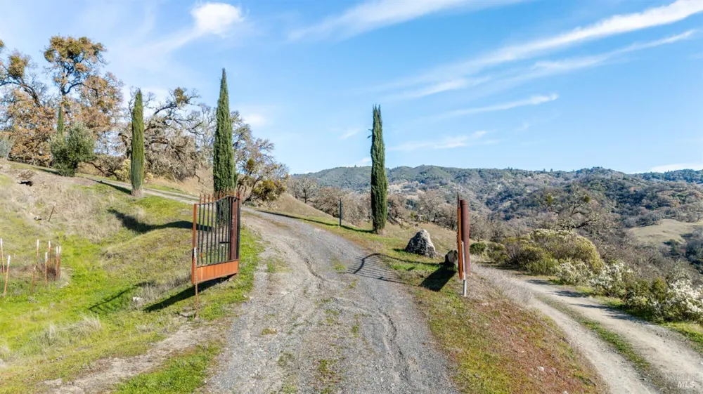 6620 Robinson Creek Road Ukiah, CA 95482