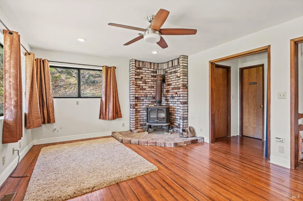 6620 Robinson Creek Road Ukiah, CA 95482