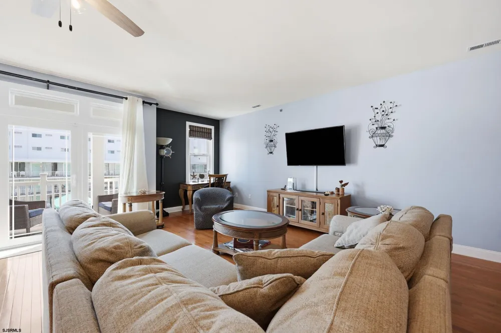 408 E Myrtle Rd Wildwood Crest, NJ 08260