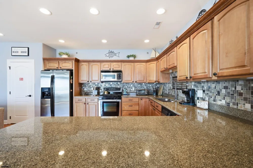 408 E Myrtle Rd Wildwood Crest, NJ 08260