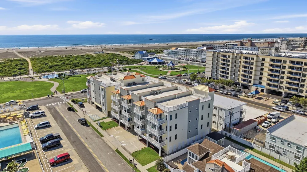 408 E Myrtle Rd Wildwood Crest, NJ 08260
