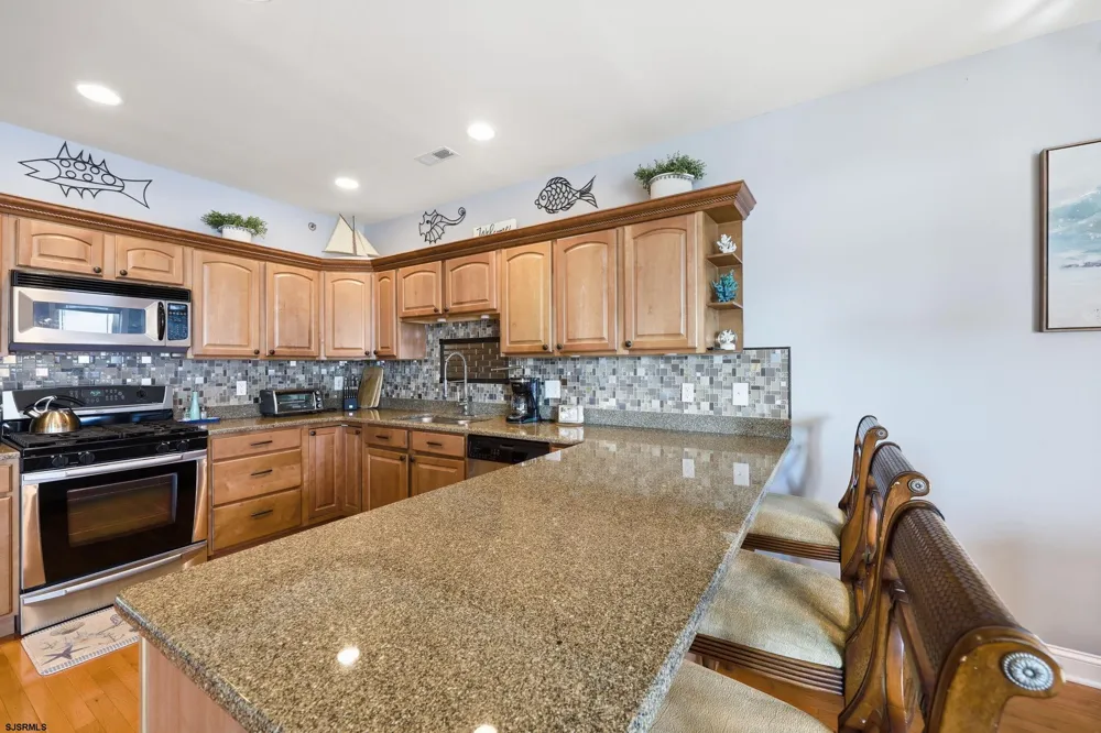 408 E Myrtle Rd Wildwood Crest, NJ 08260