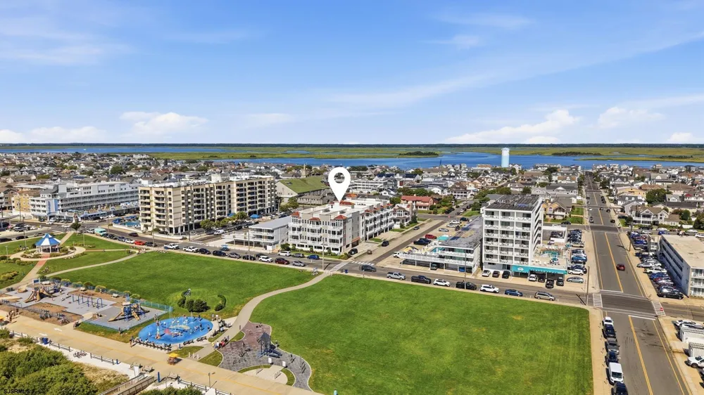 408 E Myrtle Rd Wildwood Crest, NJ 08260