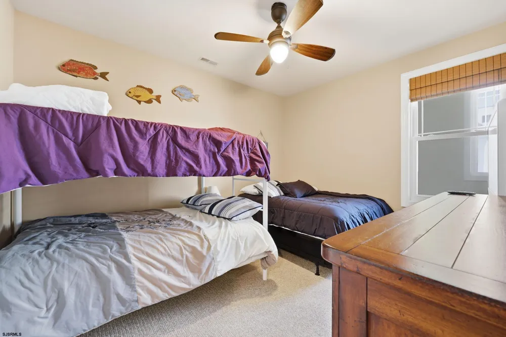 408 E Myrtle Rd Wildwood Crest, NJ 08260