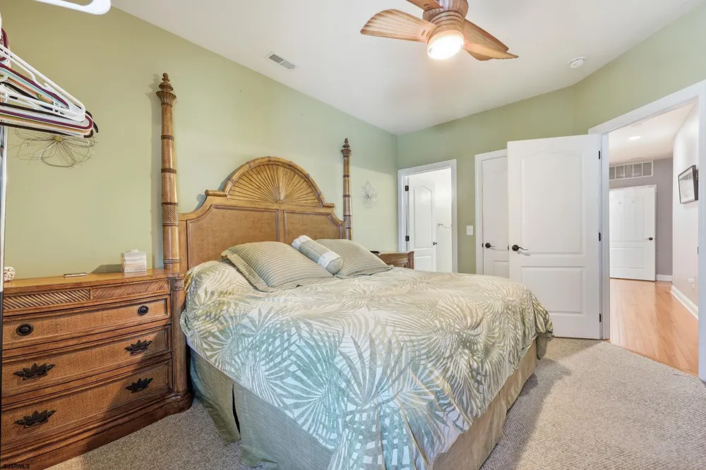 408 E Myrtle Rd Wildwood Crest, NJ 08260